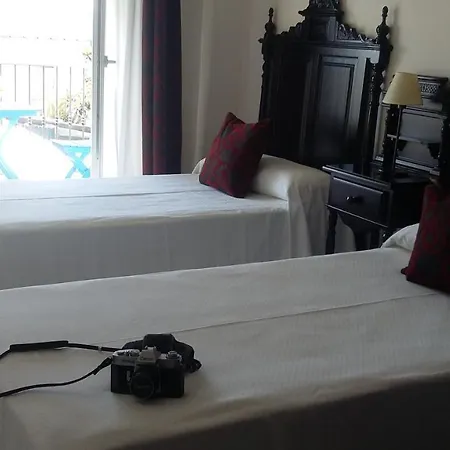 Guest house Ciudad 2*